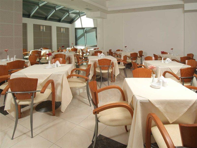 Athens Mirabello Bagian luar foto